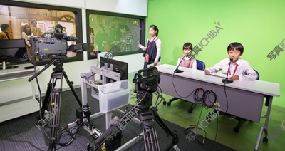 img_newscaster_weathercaster_01